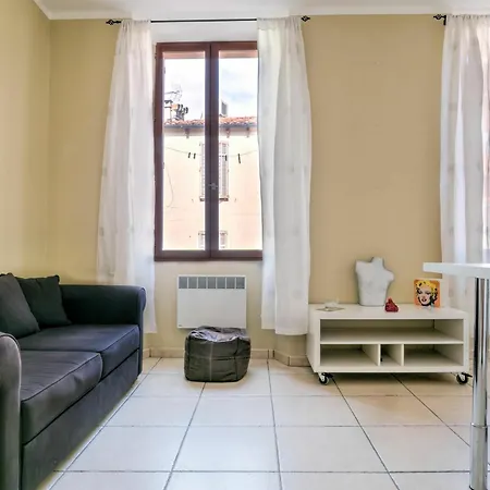23 Rue Louis Perrissol Apartment 1